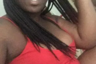 Ms.Pretty Pussy - Image 4