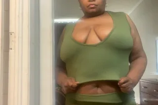 🌸I'M ONLY 4'11"🌸💢BJ/BBBJ 💢$40 QV FULL SERVICE💢💢$60 HHR FULL SERVICE💢💢 - Image 4