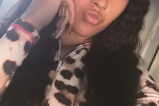 Petite yellow bone ready for f... - Image 2